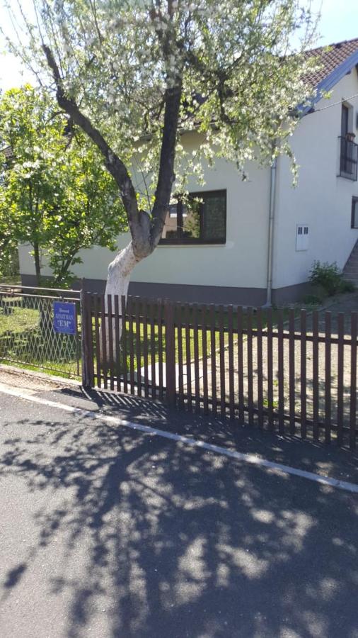 Apartman EM-Bajkeraj - B&B