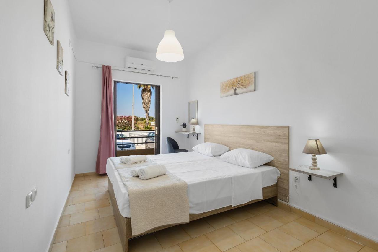 Seafront Apartment in Chania 6 - Chambres d’hôtes Chionáto