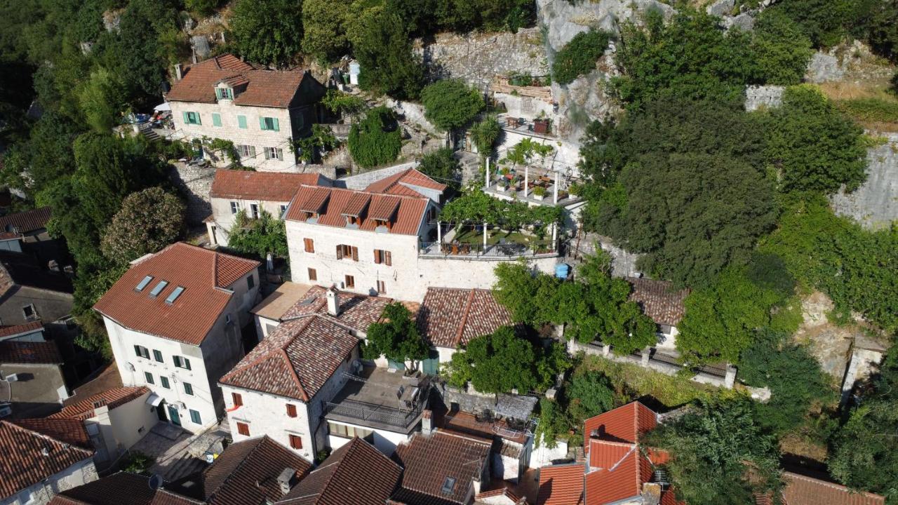 Panoramic view ! Rooftop garden - Old Town studio - B&B Cattaro