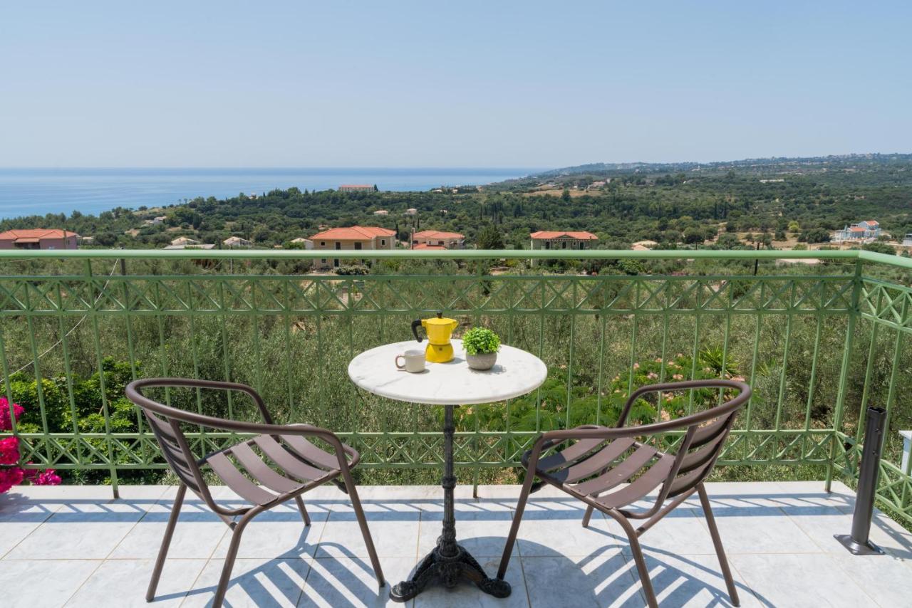 Captain's Apartments in Olive Grove 2 - B&B Mousáta