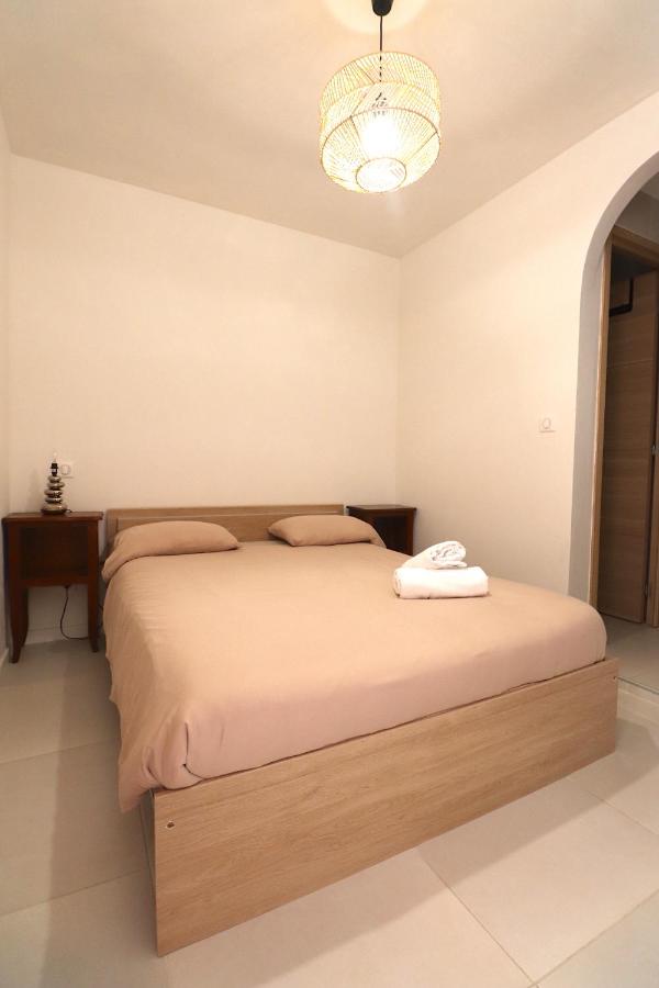 LE FINOSELLO - T2 Cosy sur Ajaccio avec Clim, Wifi & Parking - proche Port & Aéroport - Chambres d'hôtes Ajaccio