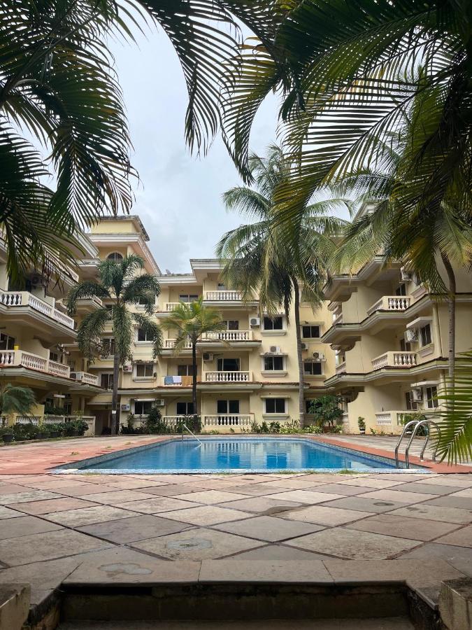 Varca Beach 2BHK App with Swimming Pool - B&B Talaulim