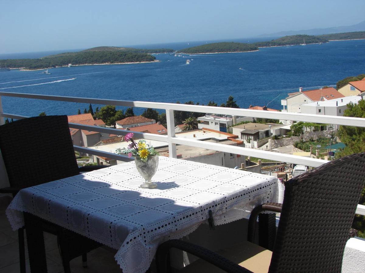 One-Bedroom Apartment - Sea Side