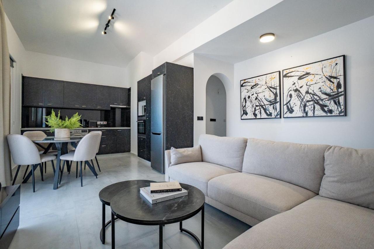 Aristo Universe 1 D101 - B&B Pafos