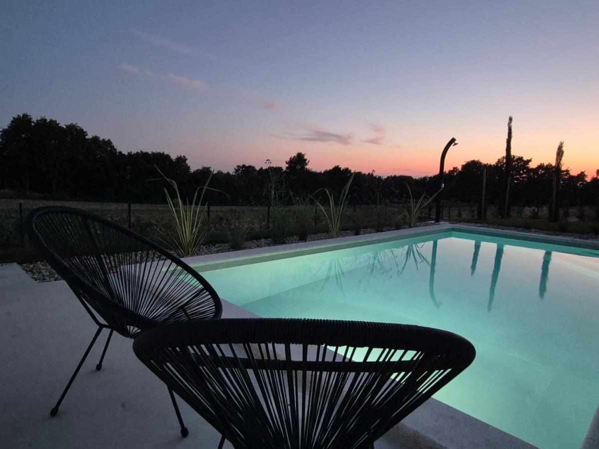 Brand new house, 15 min away from Rovinj - B&B