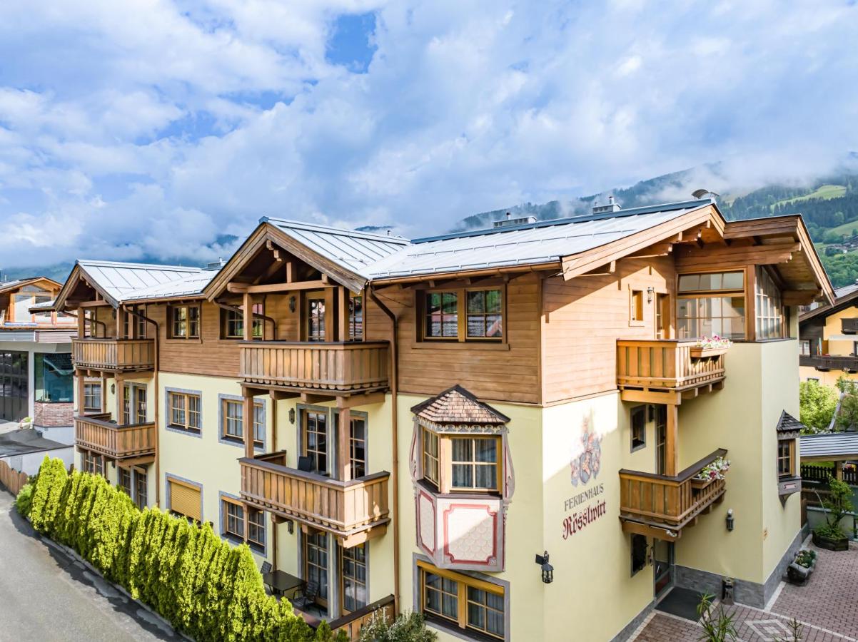 Ferienhaus Hotel Rösslwirt - B&B Kirchberg in Tirol