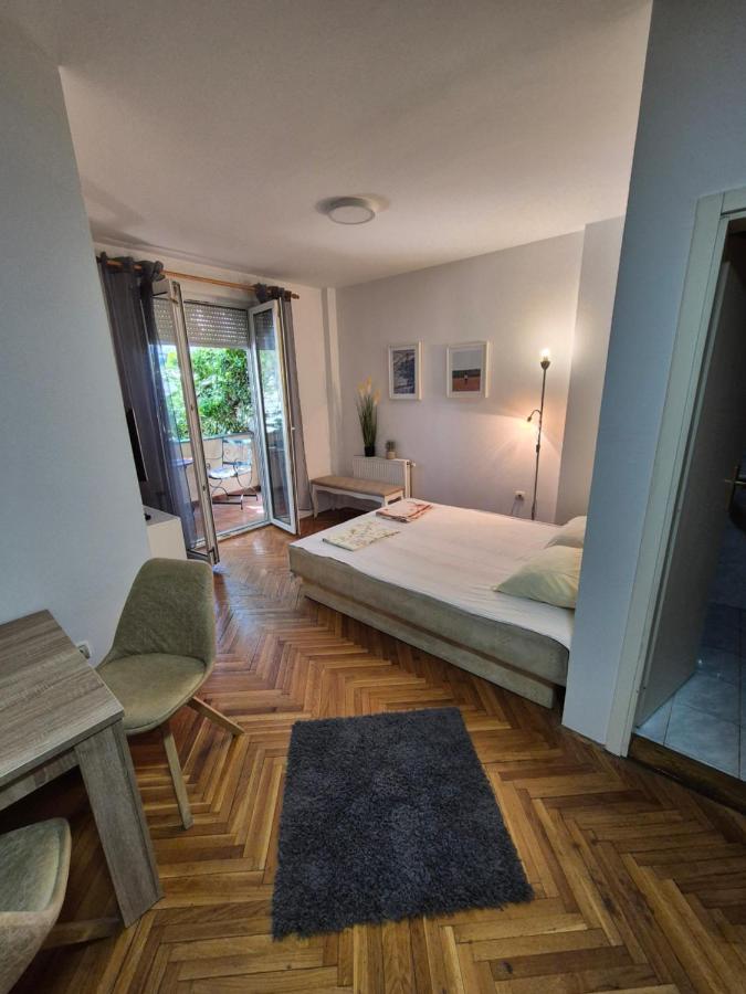 Green Apartment Novi Sad - B&B Novi Sad