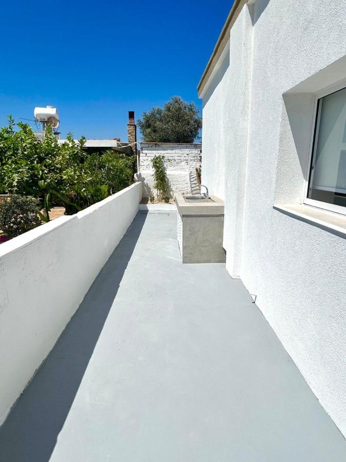 Premium 2025 Housing with BBQ - B&B Paralímni