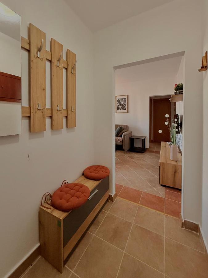 Porta Mare Apartment - Bed and Breakfast Bar