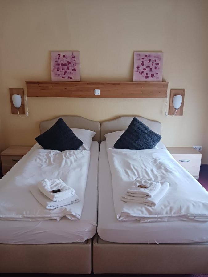 Gasthof Pension Zum Böhlgrund GmbH - B&B