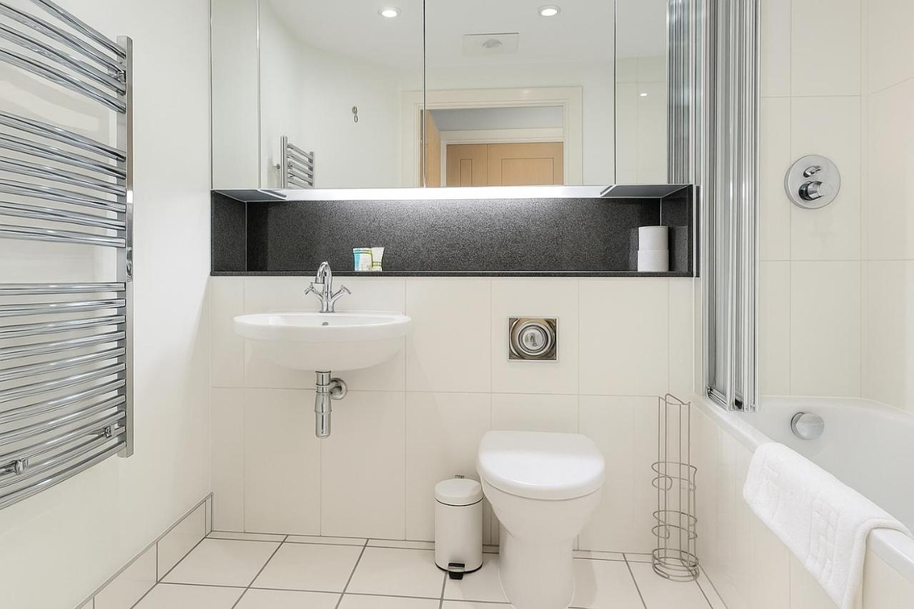 Deluxe Two-Bedroom Apartment
