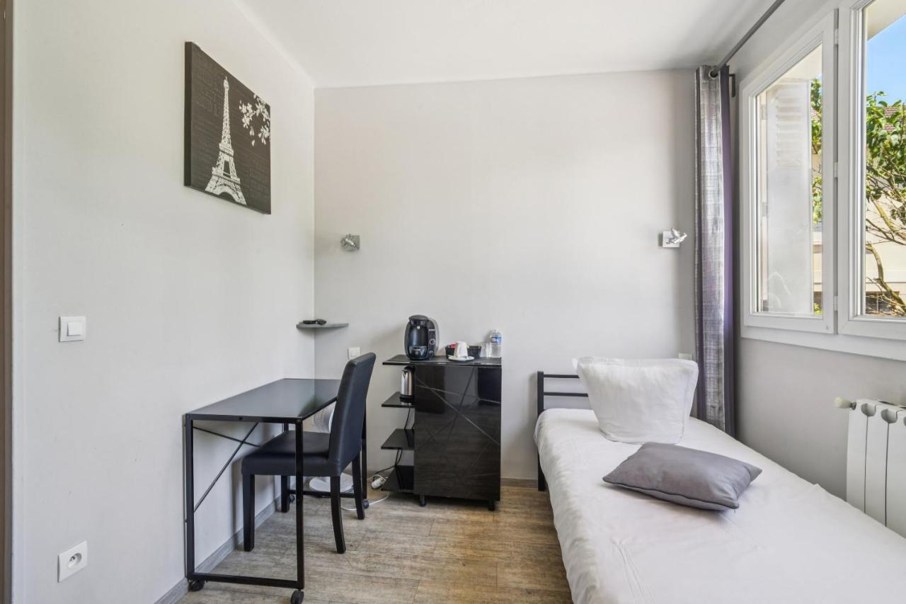 Small Single Room