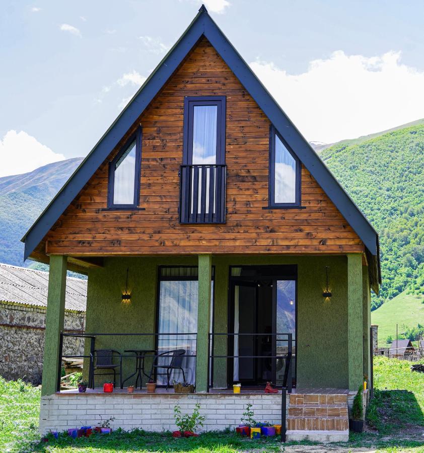 Tuta Area Cottage - B&B Stepantsminda