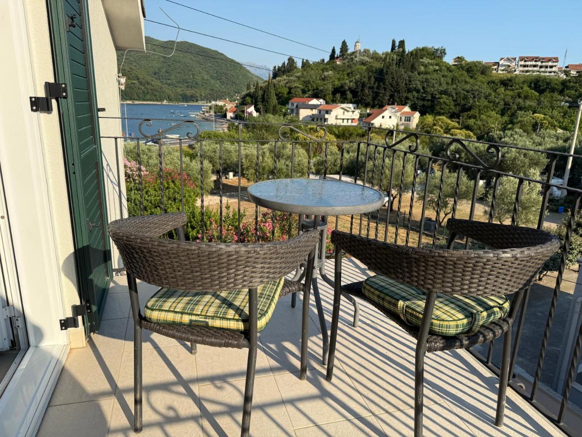 Villa Verde Oliva - Bed and Breakfast Kamenari