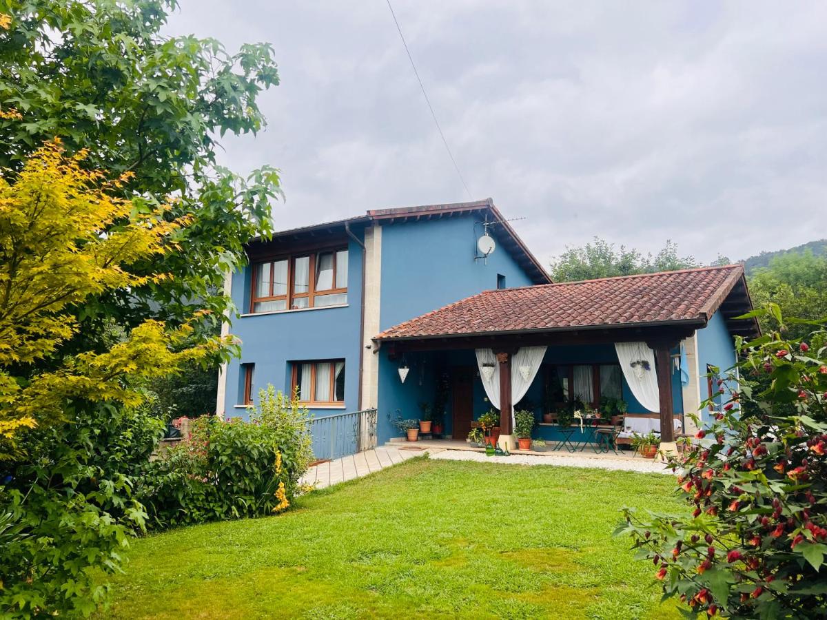 Asturias La Casa Azul - Bed and Breakfast Sobrepiedra