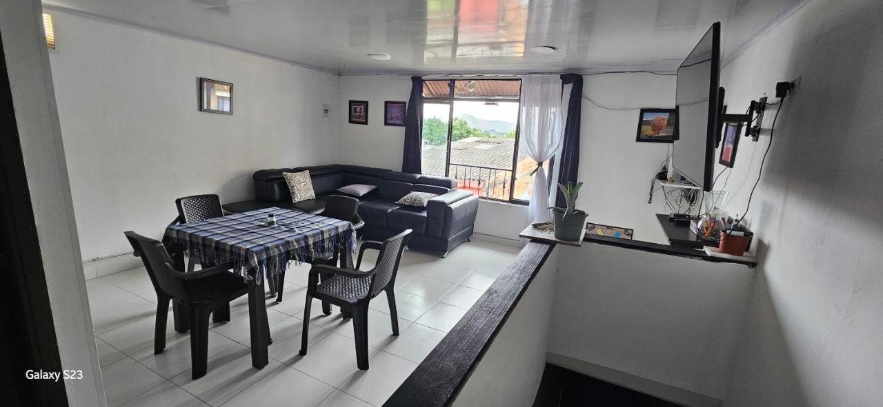 Departamento urbano L G - Bed and Breakfast Pereira