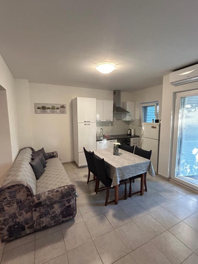 Apartman Ivana - Ferienwohnung Podstrana