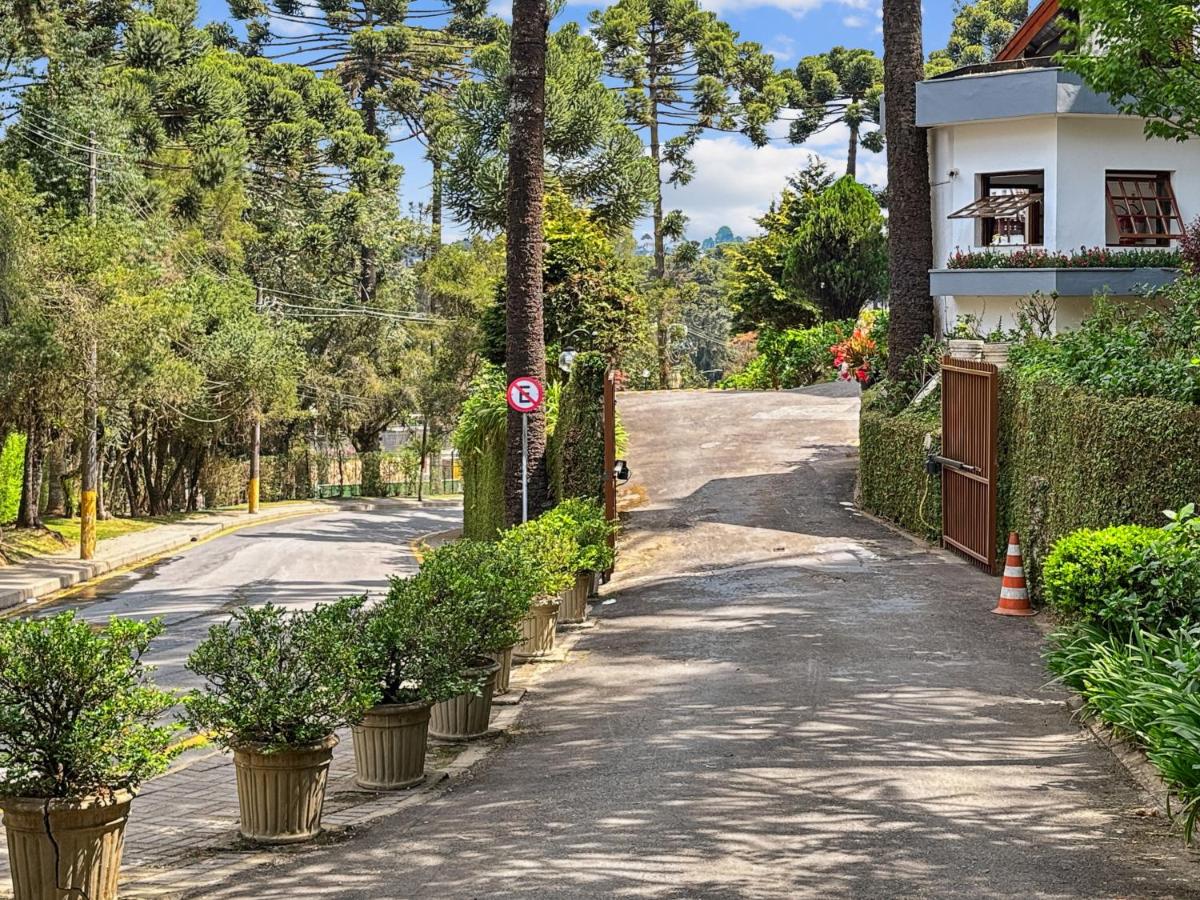 A Pé Parque Capivari Lareira 2 Vagas de Garagem - B&B
