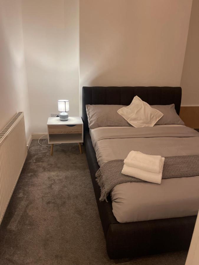 Campus & Coop Cozy Terrace - Bed and Breakfast Manchester