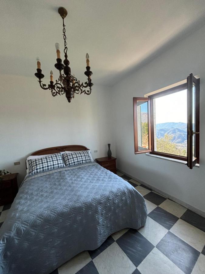 Basilico Apartment with stunnung views - B&B