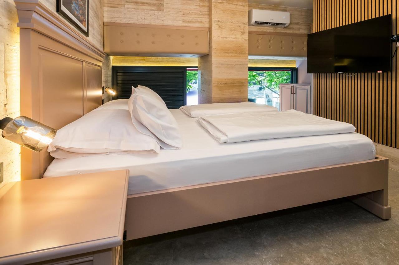 Deluxe Zimmer mit Kingsize-Bett