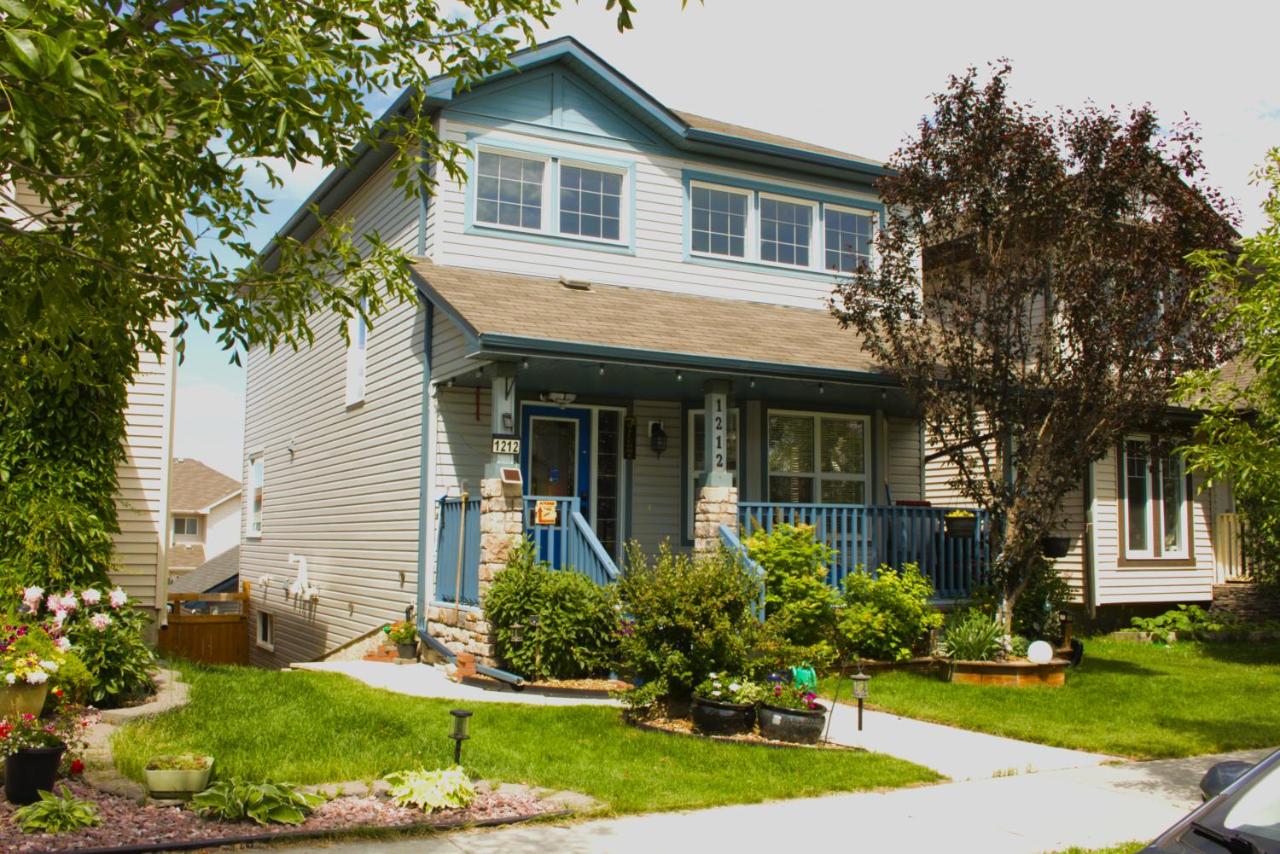 Entire suite Queen BRM Big Window Prvt Entry Patio - Ferienwohnung Edmonton