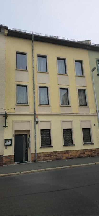 Central Apartment - Ferienwohnung Gera