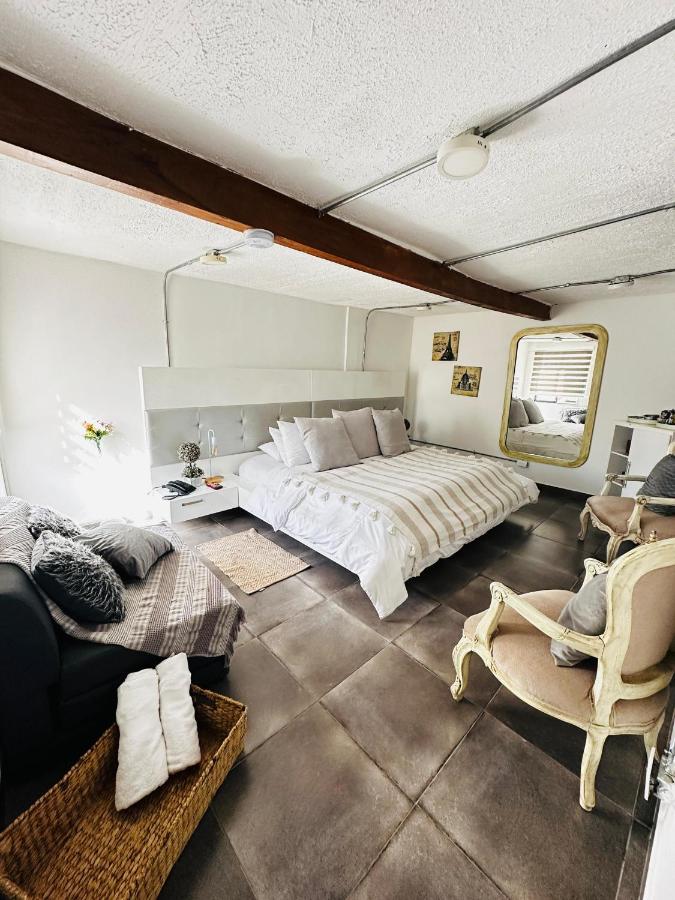 Deluxe Suite with Spa Bath