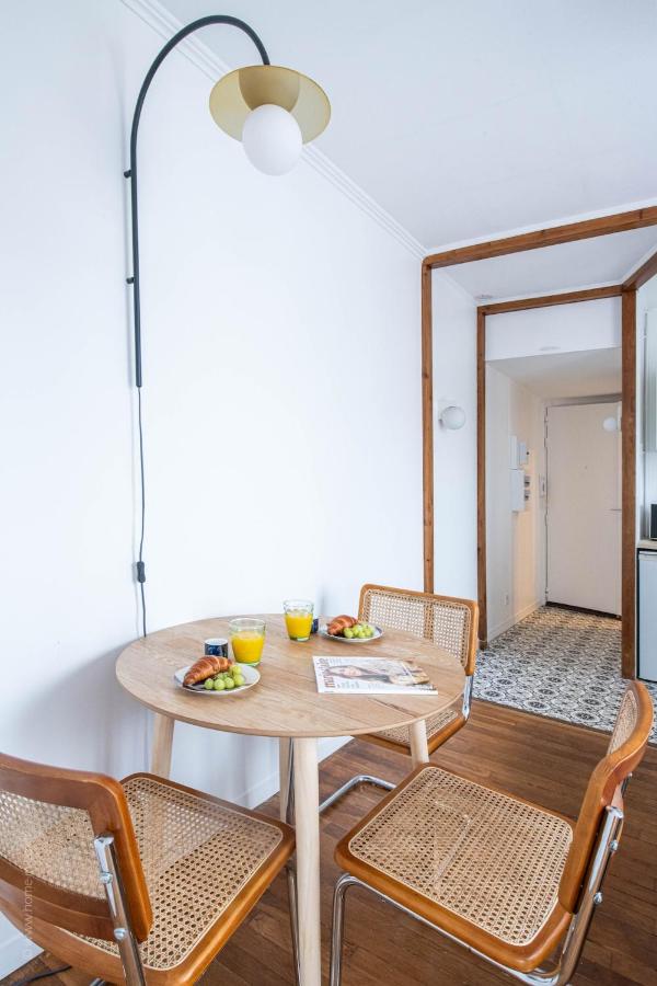 Élégance Parisienne, à Deux Pas de la Capitale - Bed and Breakfast Issy-les-Moulineaux