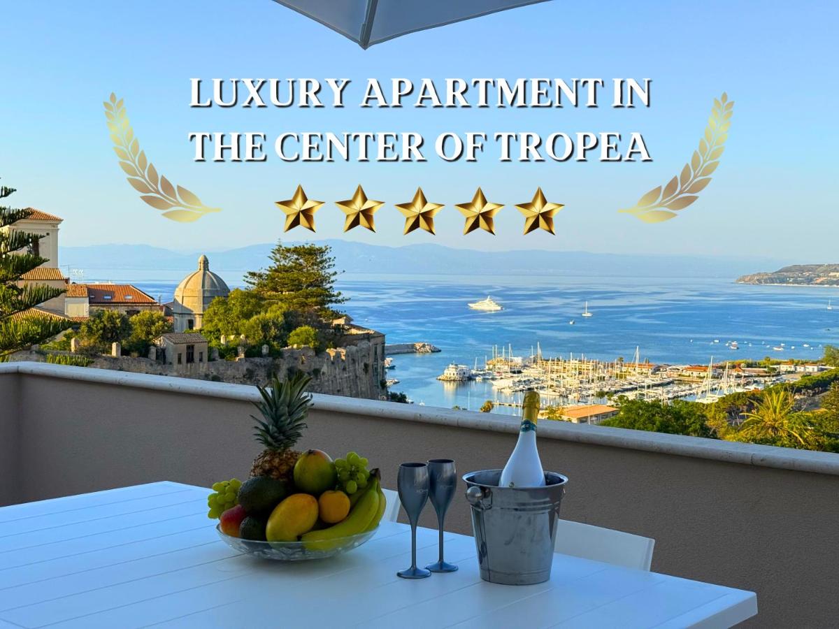 Amira Star Luxury Penthouse - Bed and Breakfast Tropea