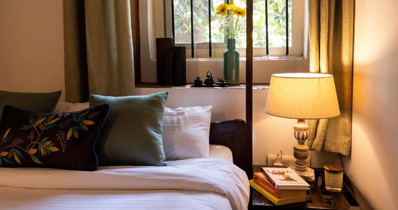 Chambre Lit Queen-Size - Vue sur Jardin