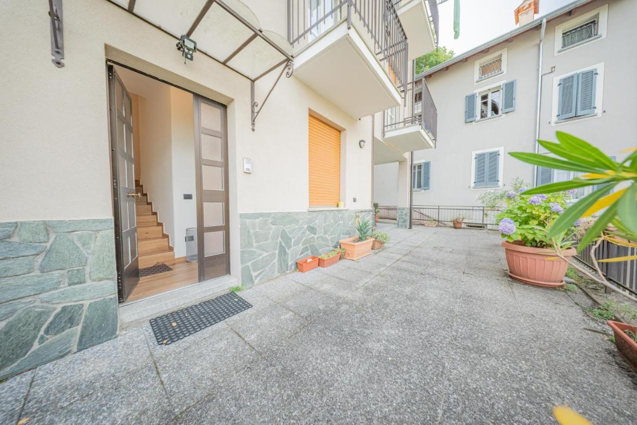 Lake-View Apartment, 1 Min Walk from the Lake - B&B