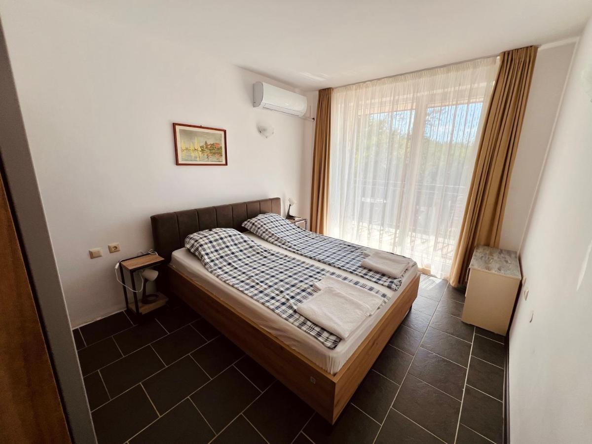 Appartamento con Vista Piscina