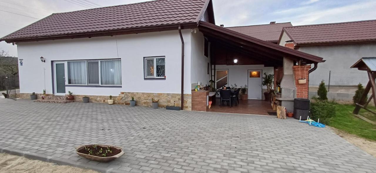 Casuta din Deal - B&B Vaideeni
