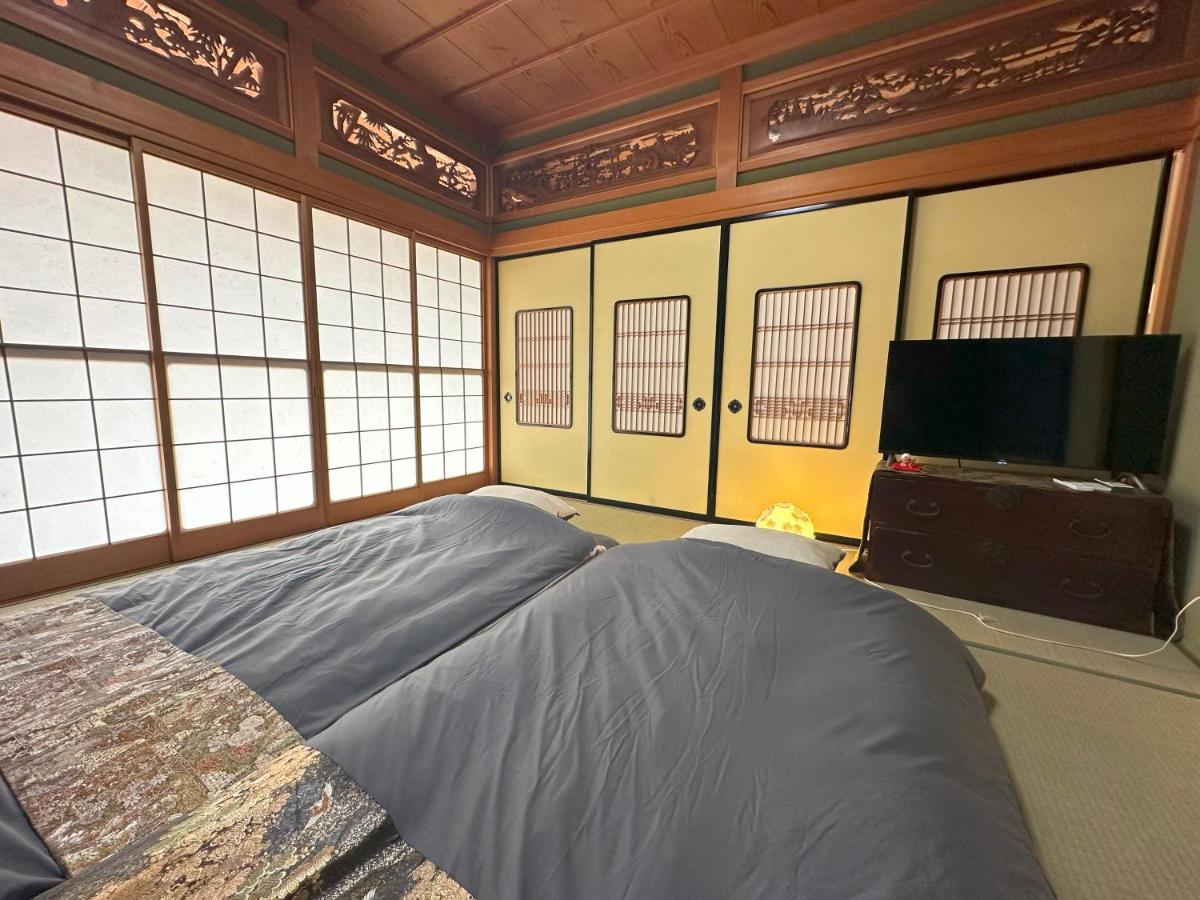 Tweepersoonskamer met 2 Aparte Bedden en Uitzicht