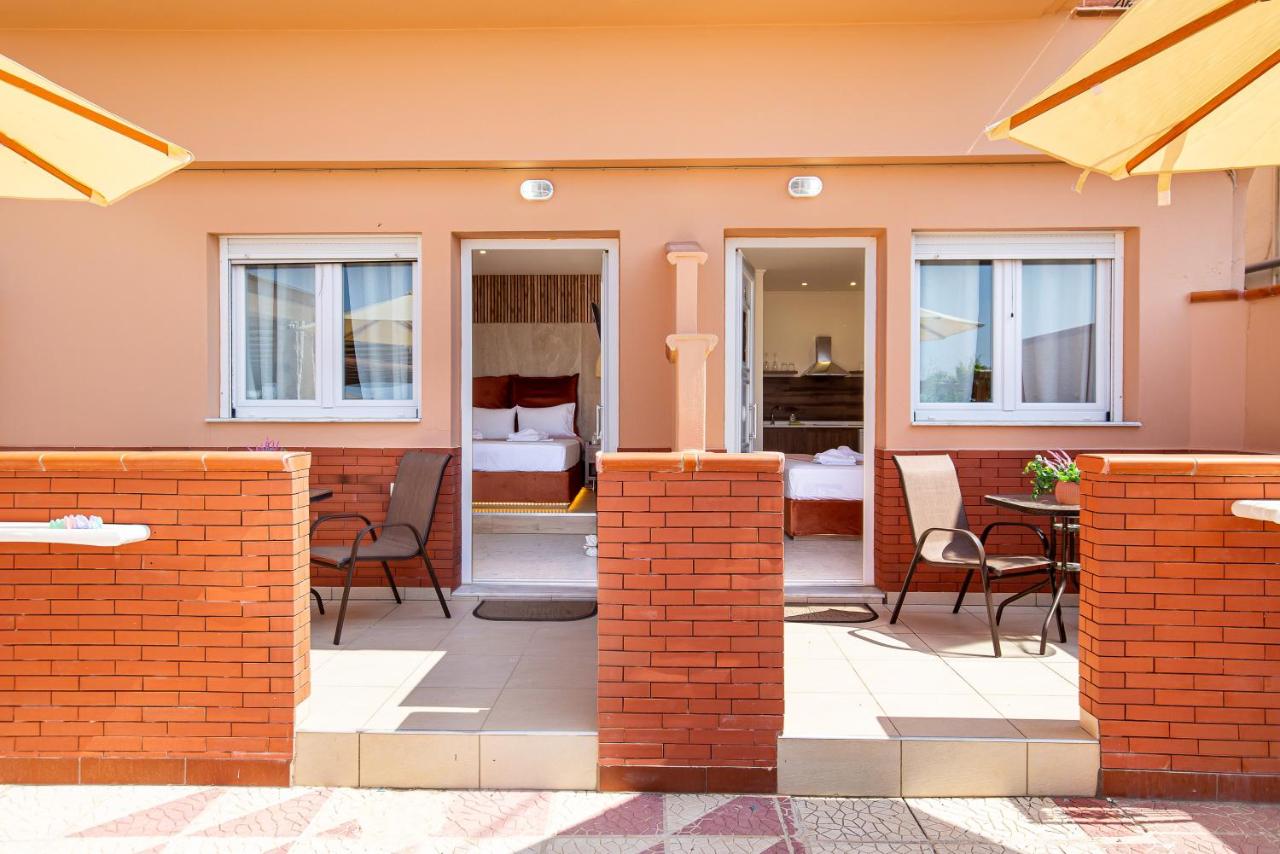 WaterSide Studios - B&B Limenaria