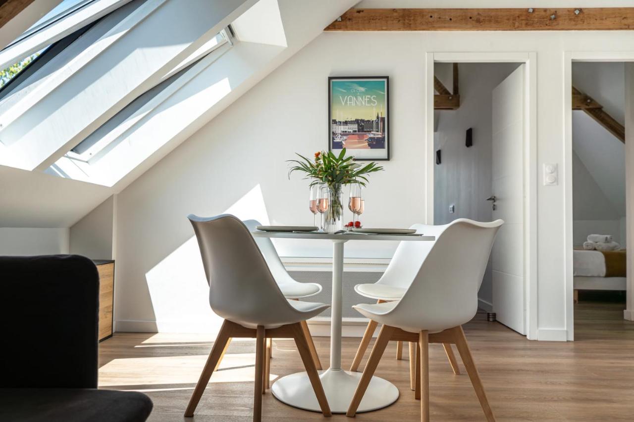 LOGODEN - Appartement TOUT CONFORT 2 Chambres, proximité gare, parking privé - B&B Vannes