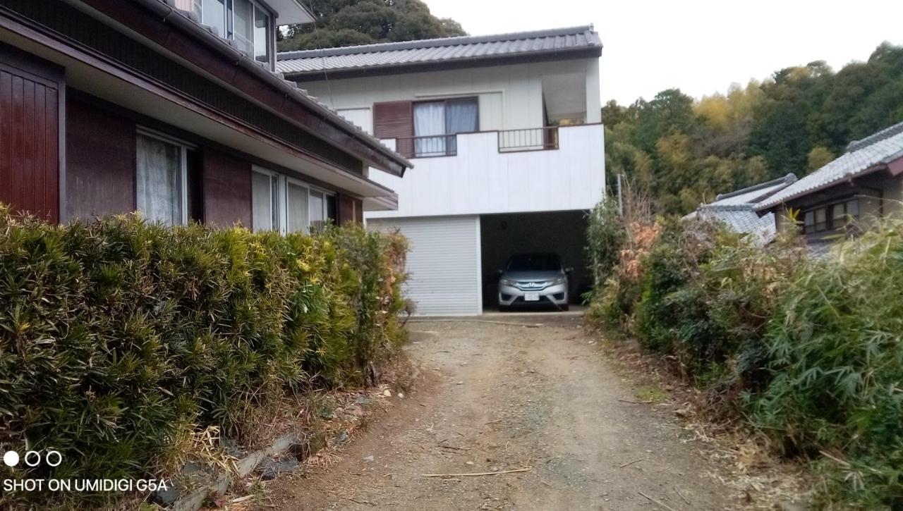 AwesomeKurematsu - B&B