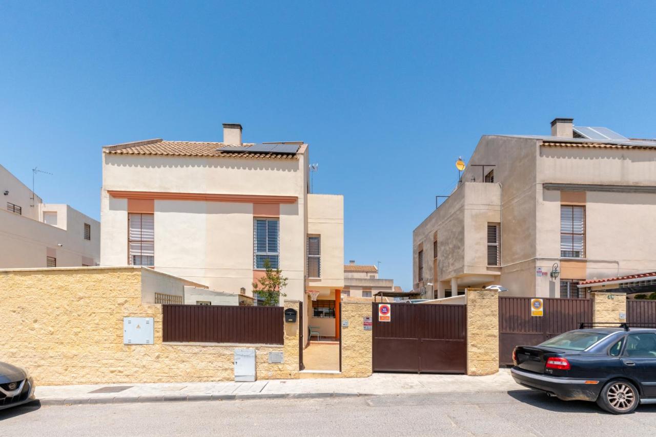 Chalet Seville, Pool, Parking - B&B Gines