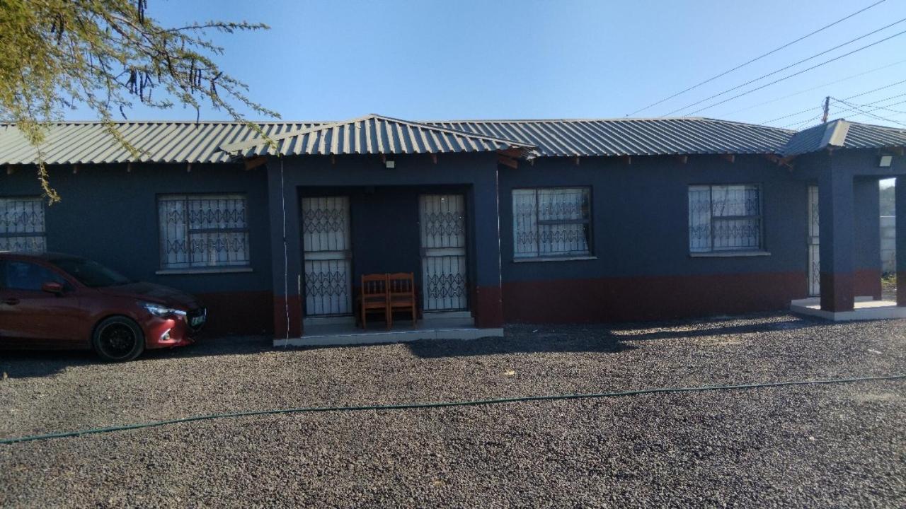 Deluxe Double Room (2 Adults + 1 Child)