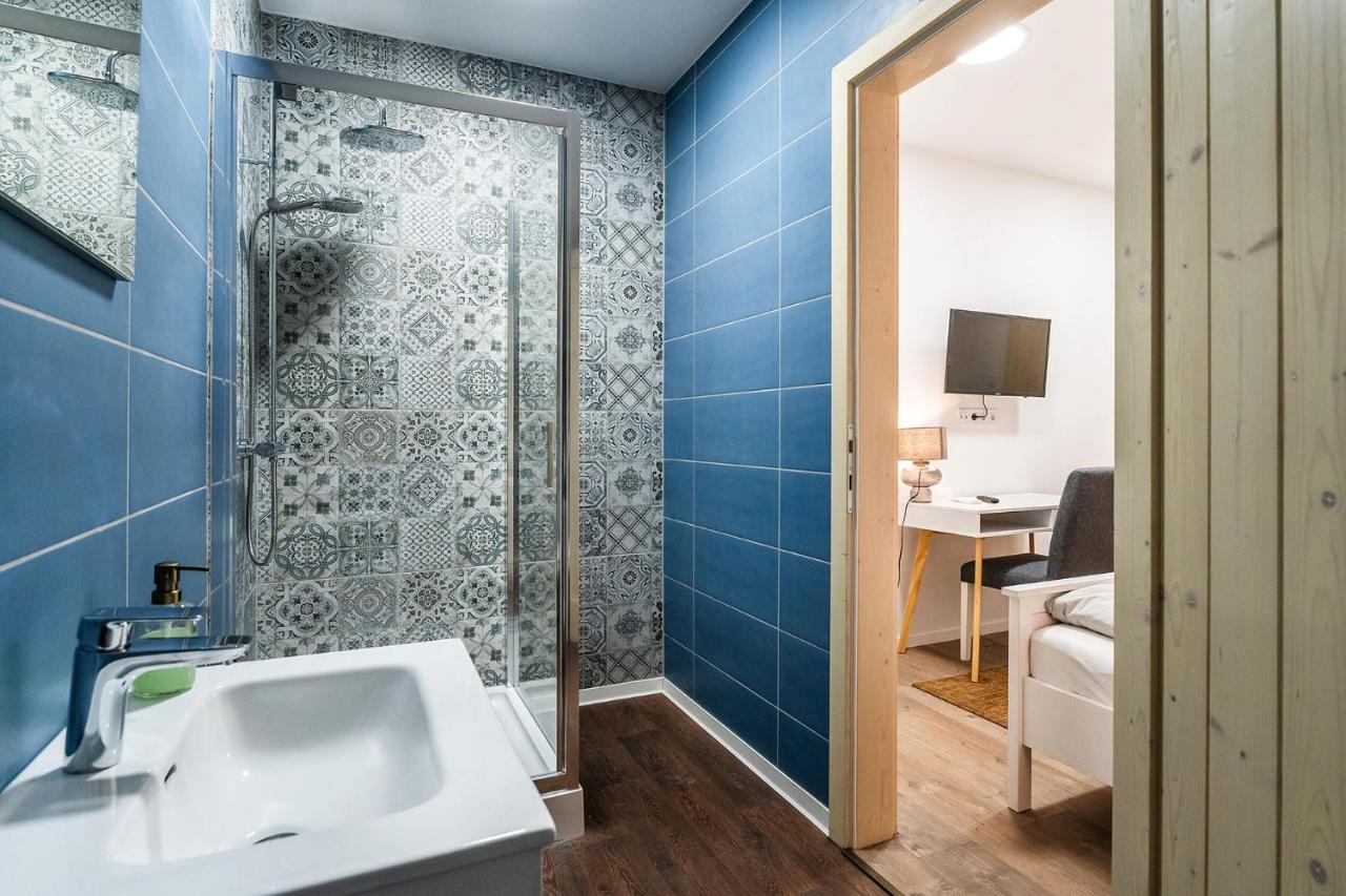 Habitación Doble con baño privado - 2 camas