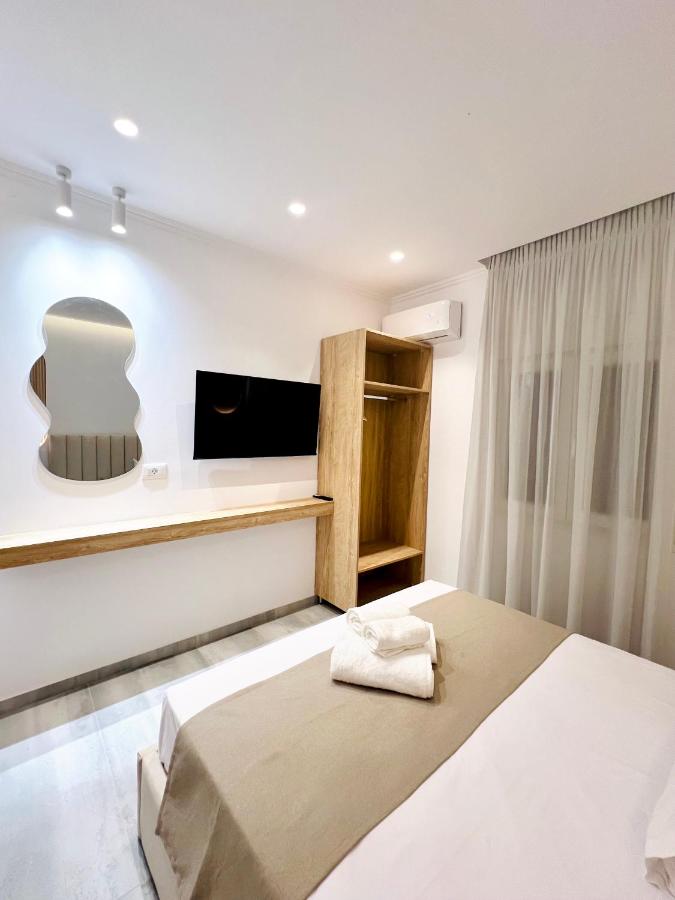 One-Bedroom Apartment with Balcony