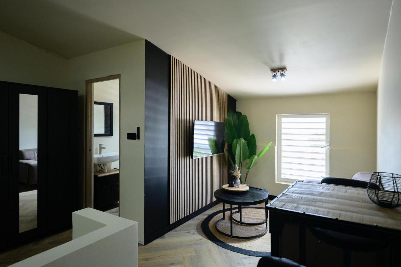 Aki Banda Suites - B&B