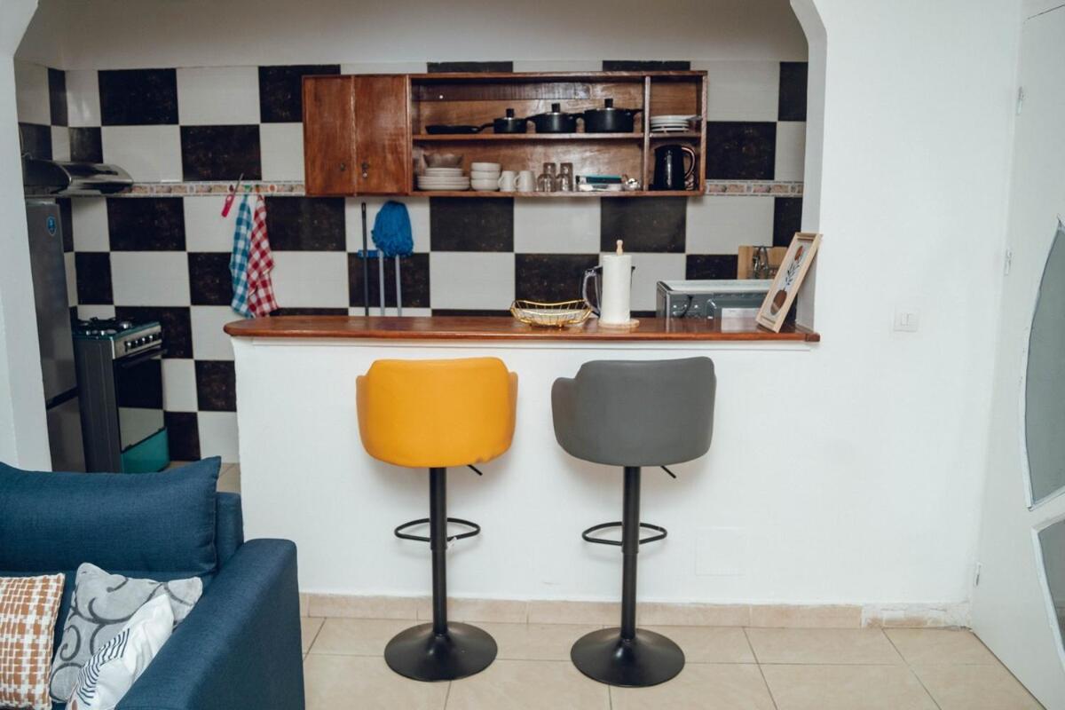 Studio Okala M Appartement meublé proche aéroport Libreville - B&B Libreville