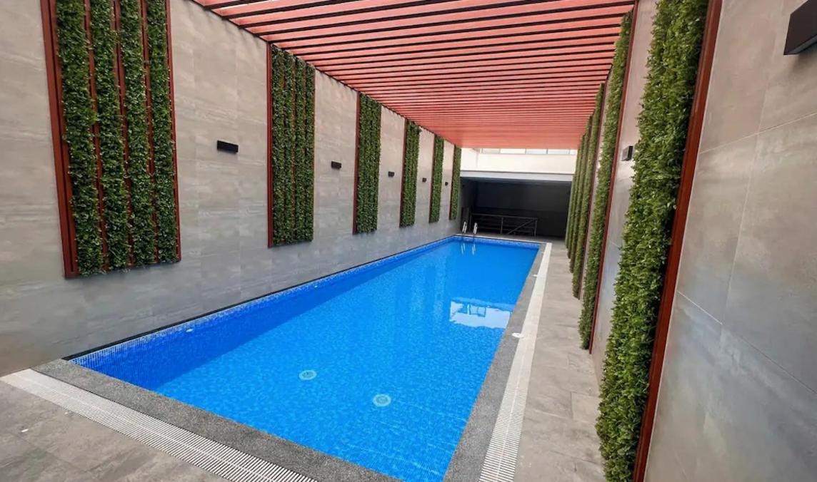 Modern 3BR 2BA Apt Gym and Parking Near Real Plaza, UP and Trendy Cafés - Ferienwohnung Lima
