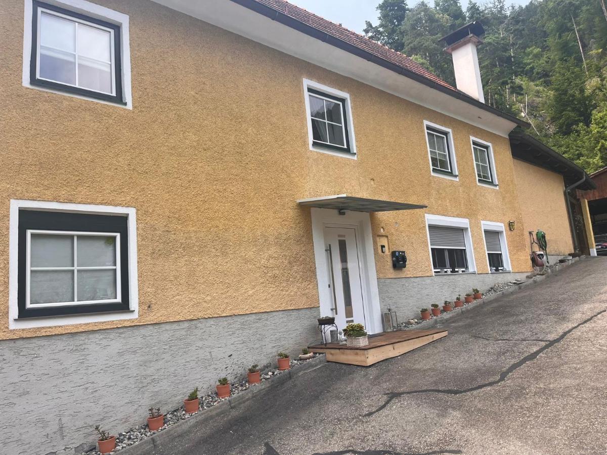Gästehaus zum Alpenjäger - Ferienwohnung Waldstein