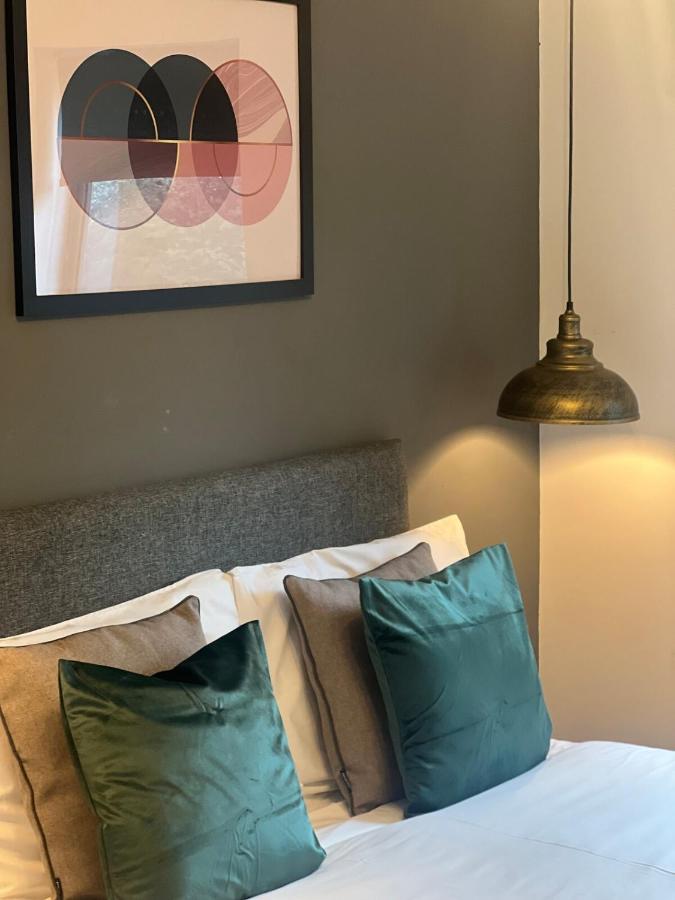 Lux Style Homes - B&B