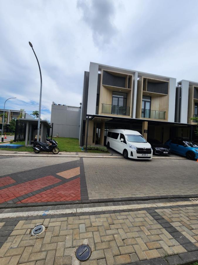 jakarta Seffa Bila Dom property BSD - B&B