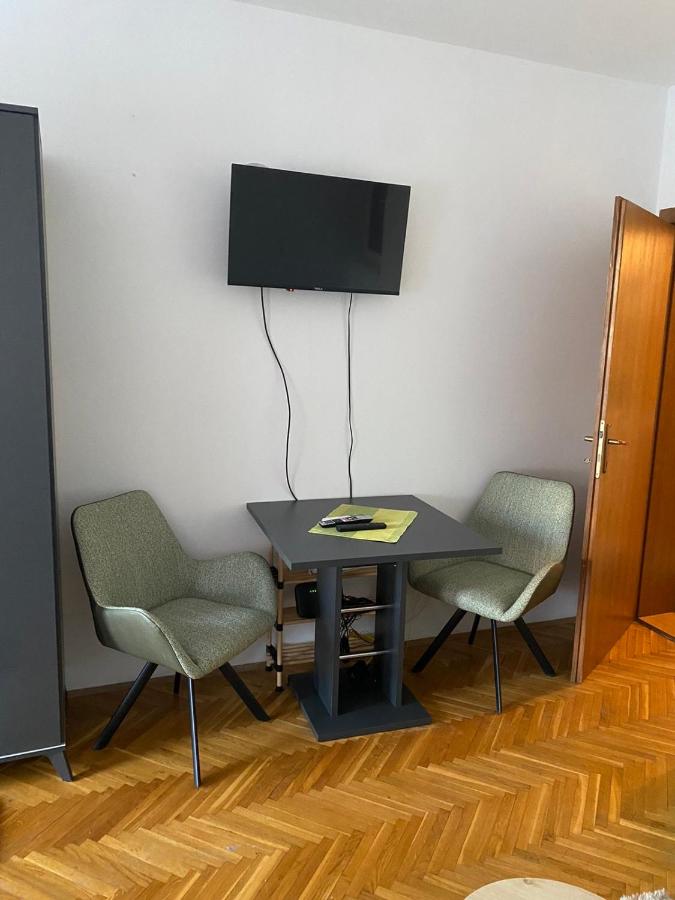 Detelina New - Ferienwohnung Novi Sad