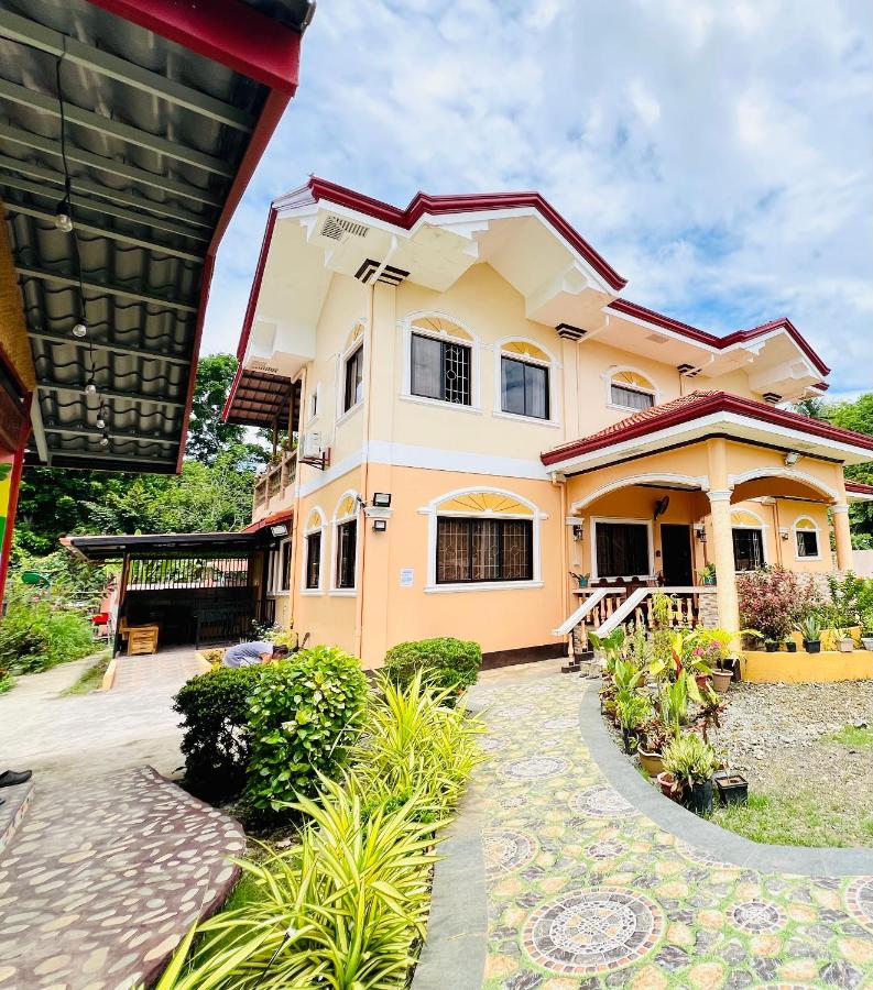 Chateau La Princesa Family Room with kitchen & cozy terrace - Bed and Breakfast San Jose